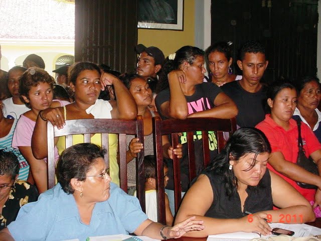 Margarita Molina y Karla Canales, de la Comision especial de Transporte